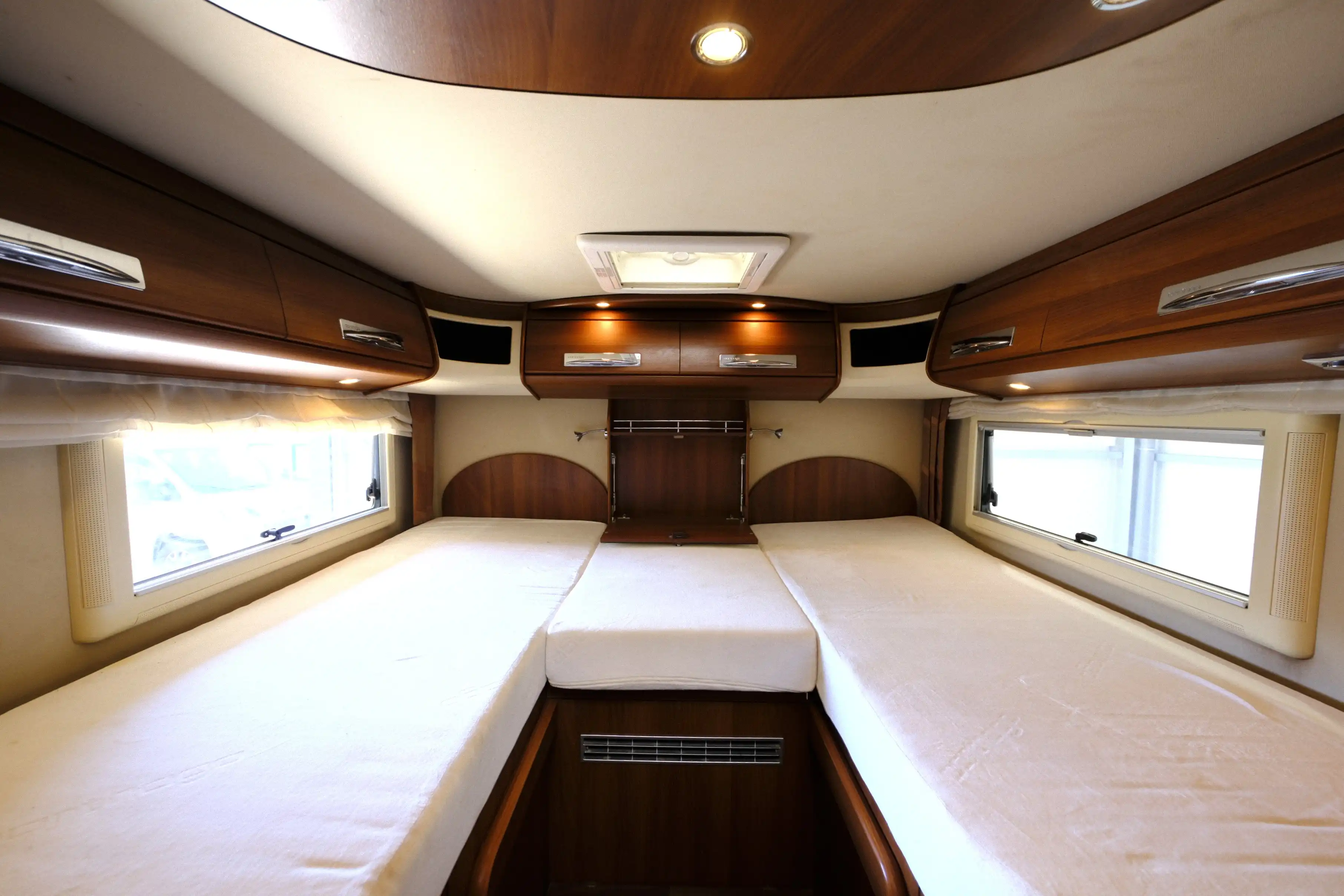 CARTHAGO Chic E-Line I 50 LE Yachting